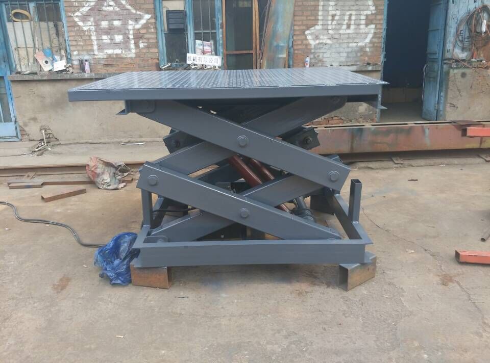 章丘造紙機(jī)械廠(chǎng)定制固定升降平臺(tái)